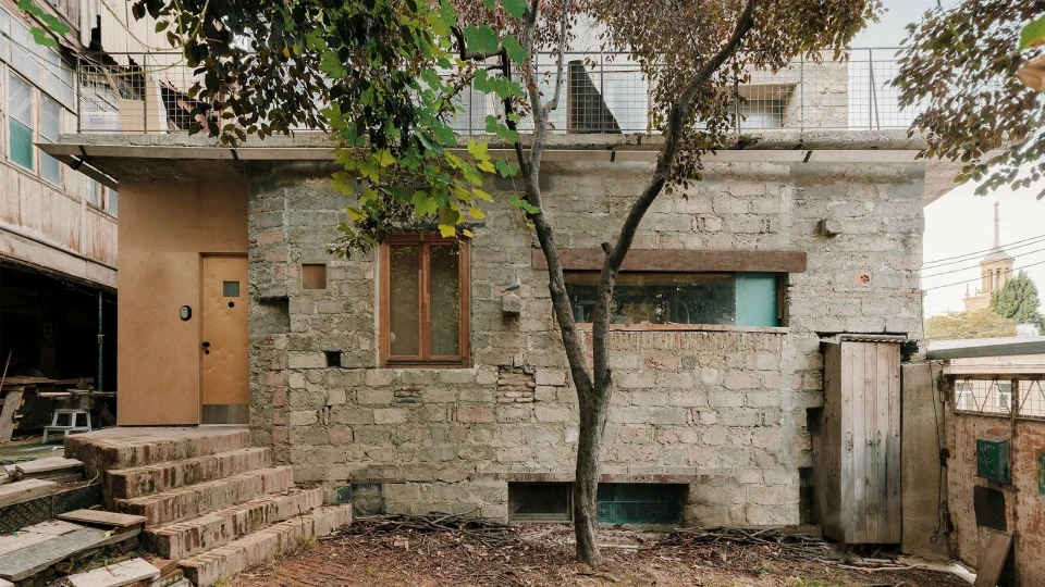 Tiflis'teki Unfinished House yeniden inşa edildi