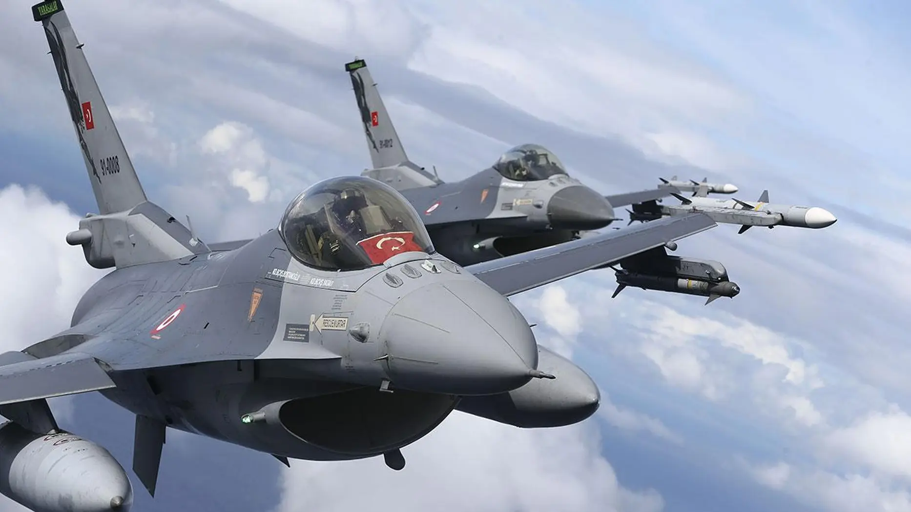 Varşova-Tel Aviv uçağında kaçırılma alarmı... Türk F16'ları teyakkuza geçti