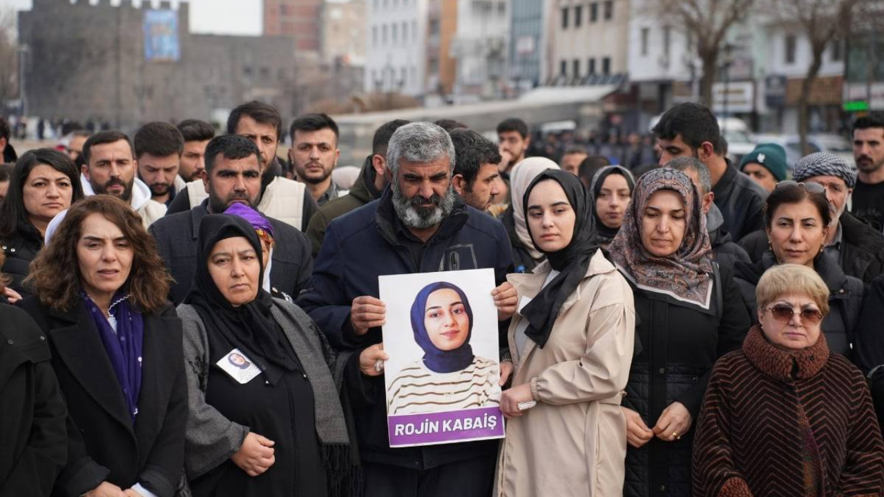 Selahattin Demirtaş, Rojin Kabaiş'in ailesi ile görüştü: Kimse bu dosyayı kapatamaz, eğer bir DNA tespit edilmişse kimse intihar diyemez