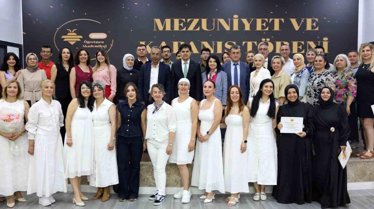 Mersin Öğretmen Akademileri yıl sonu programıyla tamamlandı