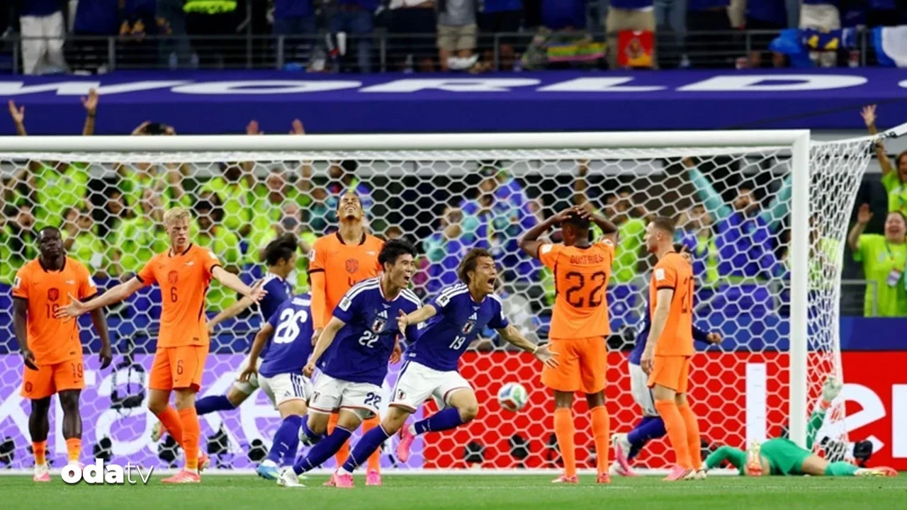 Hollanda 89'da yıkıldı