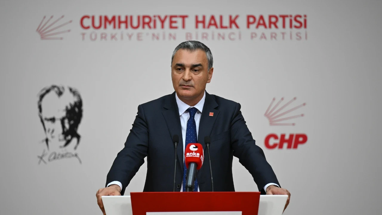 CHP'de 26 il yönetimi görevden alındı