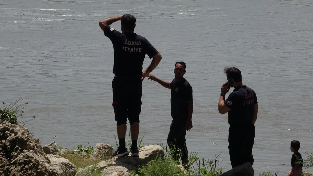 Adana Ceyhan Nehri'ne düşen şahıs için arama çalışması başlatıldı
