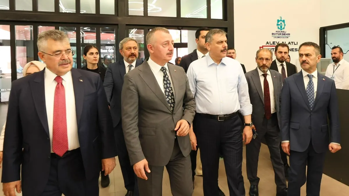 İçişleri Bakanı Mustafa Çiftçi, Kocaeli’de bir dizi ziyaret ve incelemede bulundu