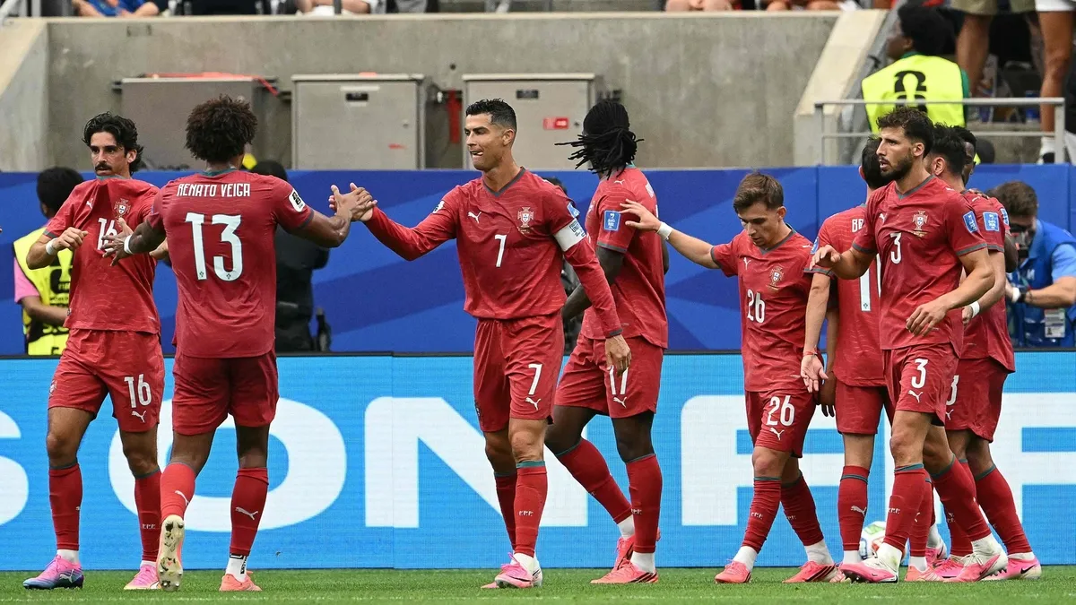 Dünya Kupası'nda Ronaldo'nun gecesi! Portekiz Özbekistan'ı 5-0 mağlup etti