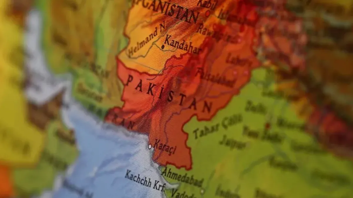 Son dakika | Pakistan'da 'yolcu otobüsü' faciası: 40 kişi hayatını kaybetti!