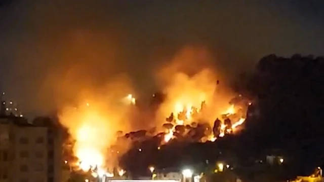 İzmir’de otluk alanda yangın: Rüzgarın etkisiyle yayıldı