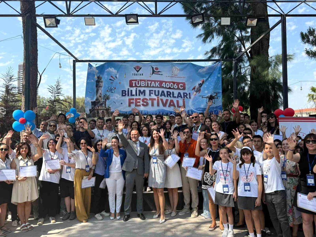 'TÜBİTAK 4006-C Bilim Fuarları Festivali' İzmir'de kapılarını açtı