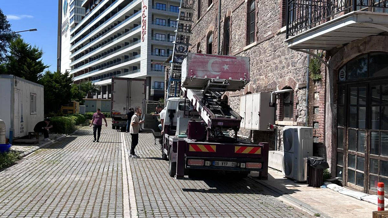 Meslek Fabrikası’nda tahliye işlemleri polis eşliğinde başladı