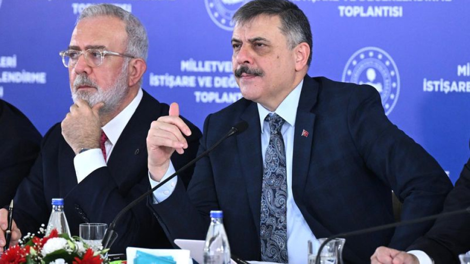 Bakan Çiftçi: Ahbap-çavuş rezaleti, resmi kurumların güvenilirliğini bir kez daha ortaya koydu