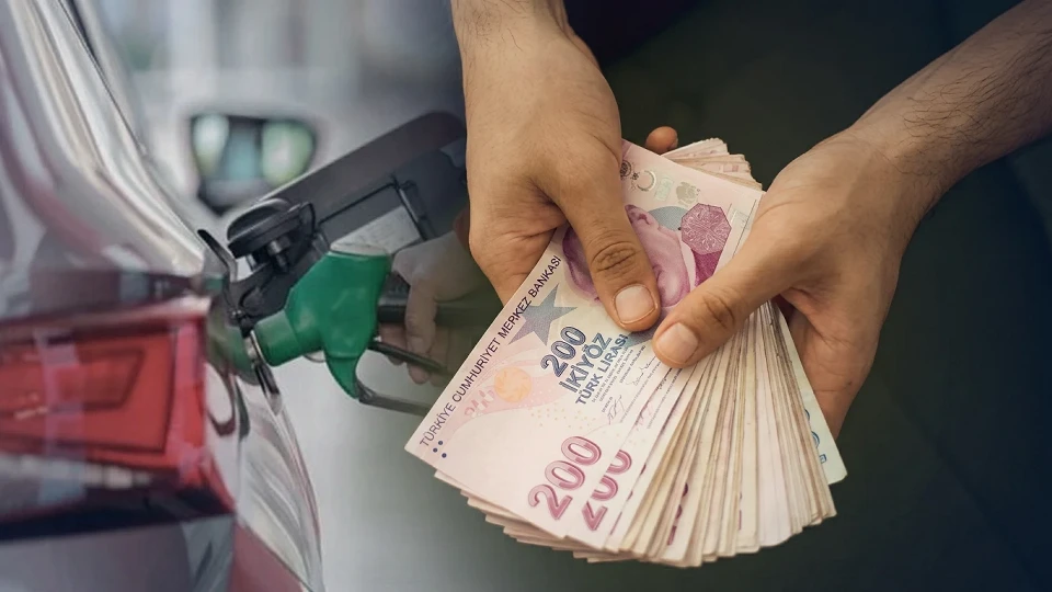 15 Temmuz akaryakıt fiyatları: Benzine zam geliyor mu? Motorin indirimi neden pompaya yansımadı? | EKONOMİ HABERLERİ