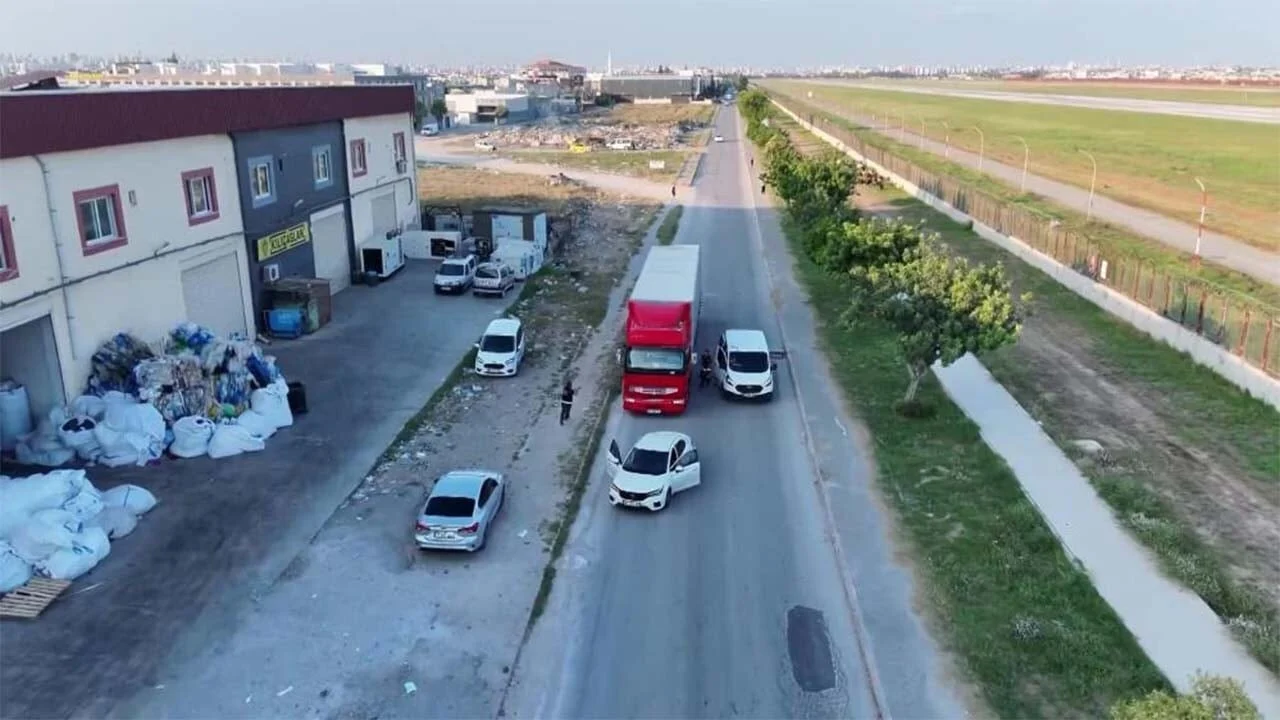 Narkotik polisinden film gibi uyuşturucu operasyonu
