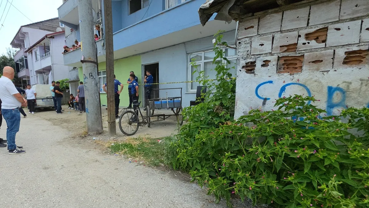 İnşaat işçilerinin kaldığı evde silah ateş aldı! 20 yaşındaki arkadaşını kazara vurduğu iddiası