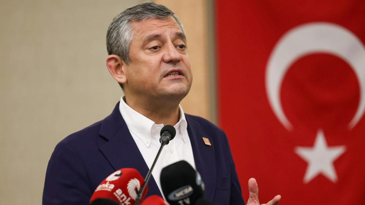 Son Dakika | Özgür Özel'den Erdoğan'a jet yanıt! "Dış mihrakların tercih ettiği birisi varsa..."