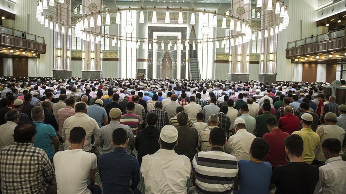 DİYANET CUMA NAMAZI SAATİ 5 HAZİRAN 2026: Cuma namazı saat kaçta okunacak? İzmir, İstanbul, Ankara cuma namazı saatleri