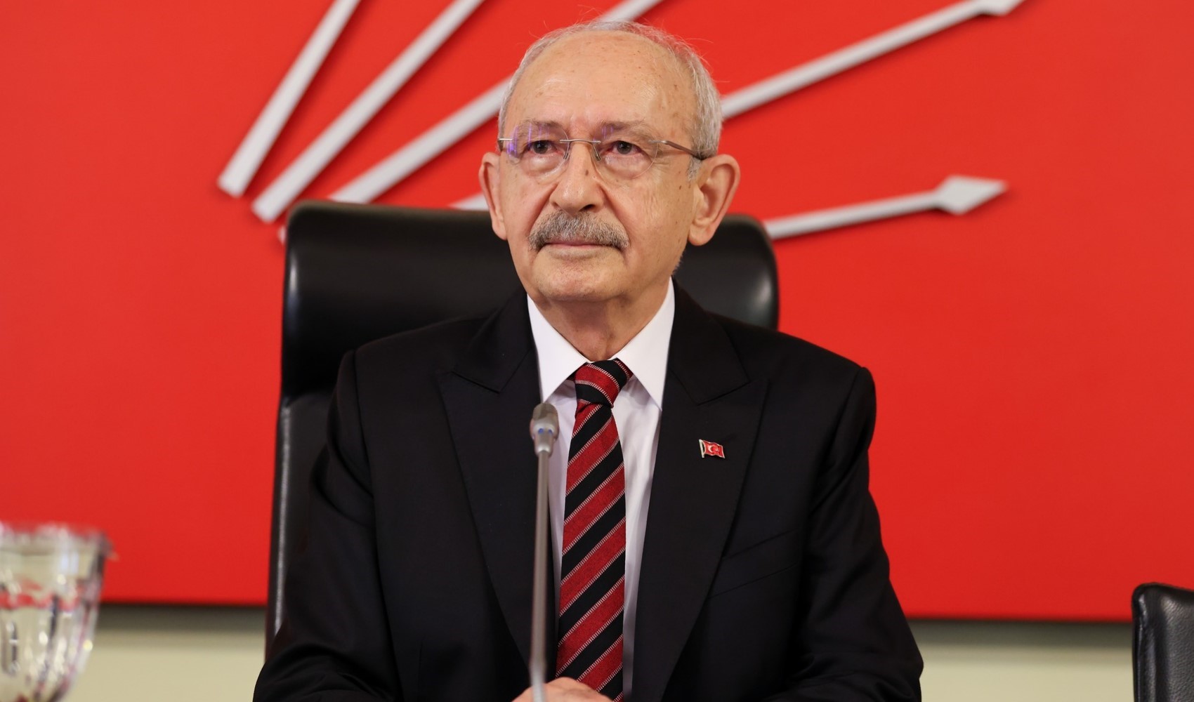 Son Dakika: Özgür Özel konuşurken CHP'de mutlak butlan yönetiminden yeni ihraç kararları