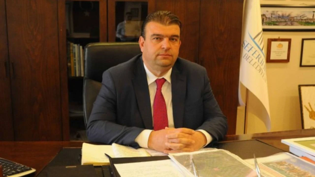 CHP'li Seferihisar belediye başkanı görevden uzaklaştırıldı