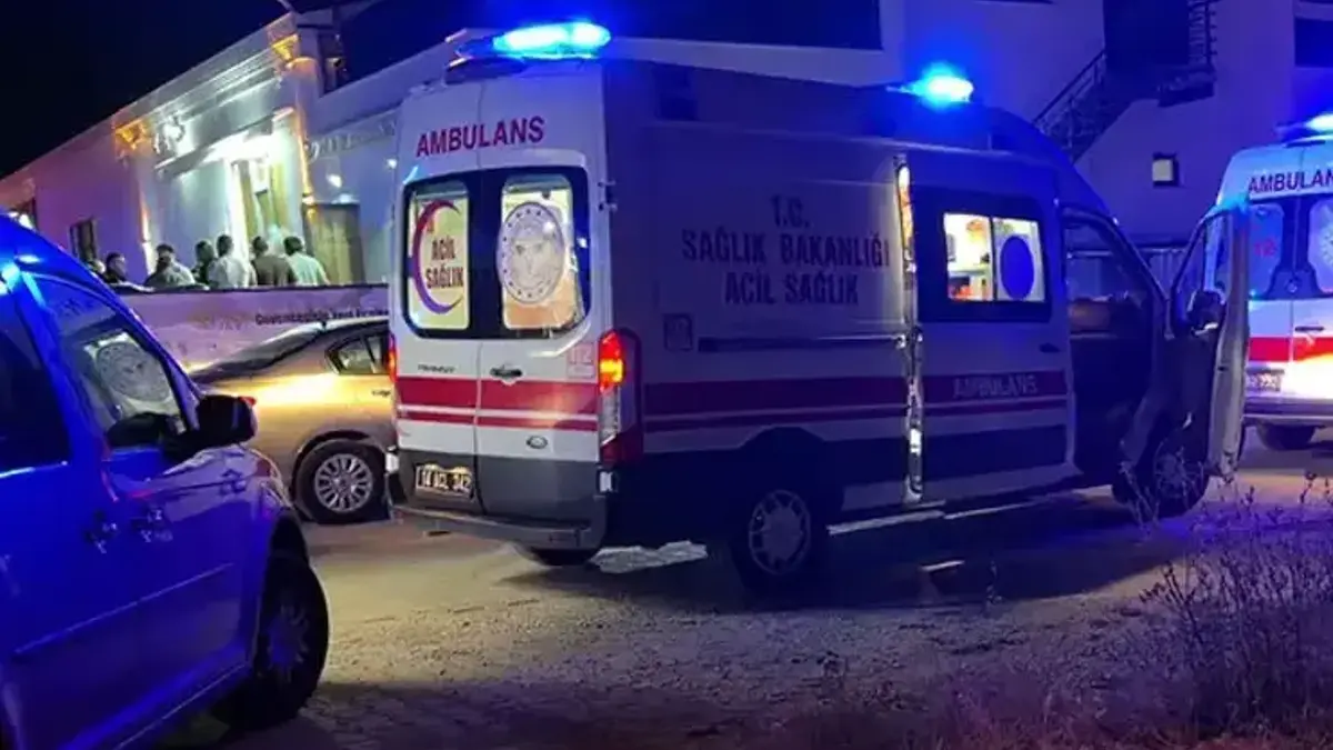 Düğünde çıkan kavgada damatla birlikte 3 kişi yaralandı