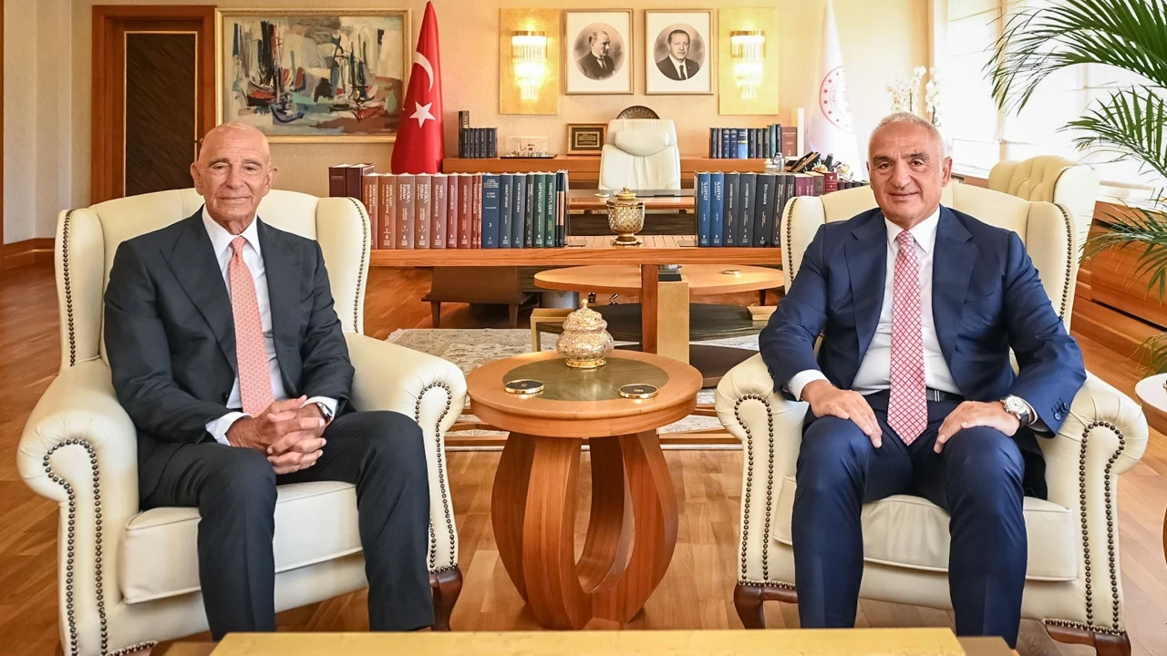 Bakan Ersoy ABD'nin Ankara Büyükelçisi Barrack'ı kabul etti