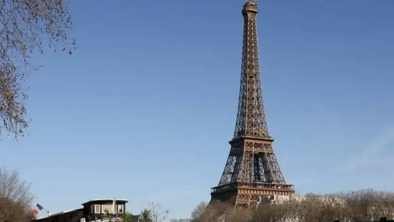 Paris'te dün aşırı sıcaklar nedeniyle 109 kişi hayatını kaybetti