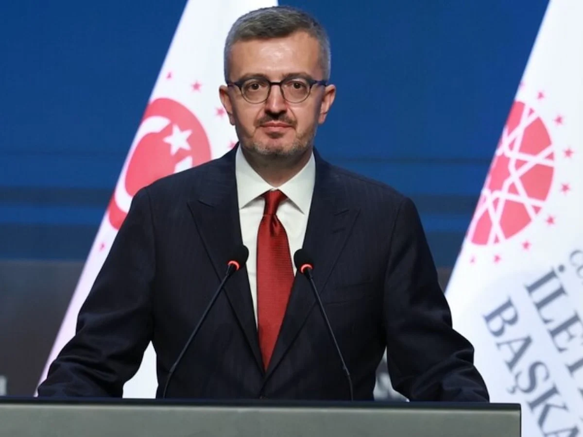 Burhanettin Duran: Dezenformasyona hep birlikte 'dur' dememiz gerekiyor