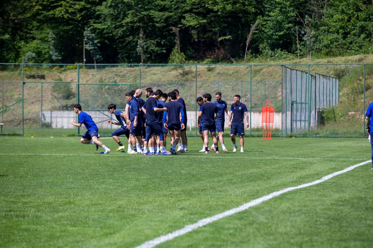 Özbekistan Süper Lig takımı yeni sezon hazırlıklarına Bolu'da başladı