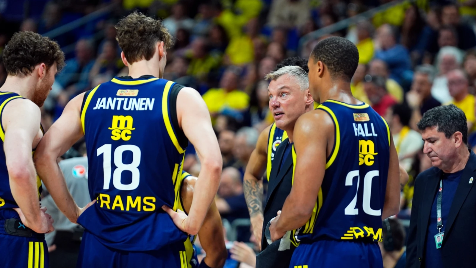 Fenerbahçe ve ASVEL'in Euroleague lisansları uzatıldı