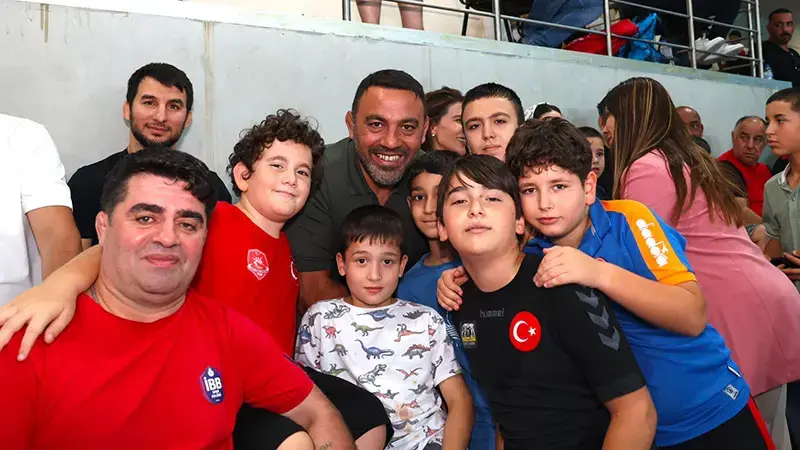 Gençlik ve Spor Bakan Yardımcısı Yerlikaya, Türkiye Minikler Güreş Şampiyonası’nı takip etti