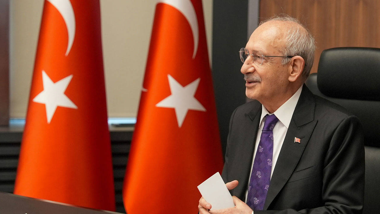 CHP'de Parti Meclisi istifalar gölgesinde toplandı: Kılıçdaroğlu dahil 28 kişi var!