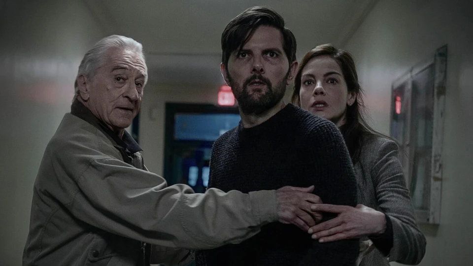 Netflix platformunun yeni gerilim filmi The Whisper Man için resmi afiş paylaşıldı