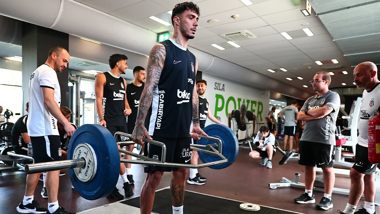 Beşiktaş salonda kuvvet çalıştı