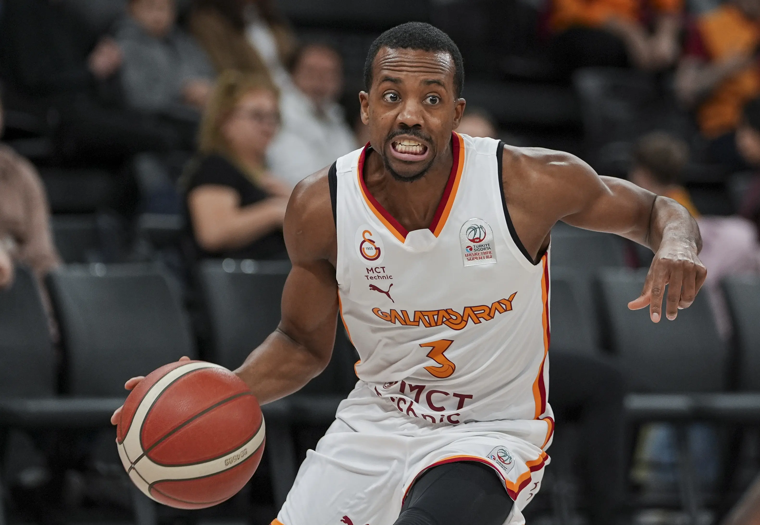Galatasaray'da Errick McCollum dönemi sona erdi
