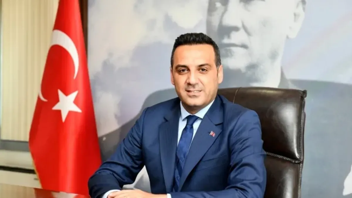 İzmir'de taşınmazları tek tek elden çıkarıyordu! Bakanlık devreye girdi…