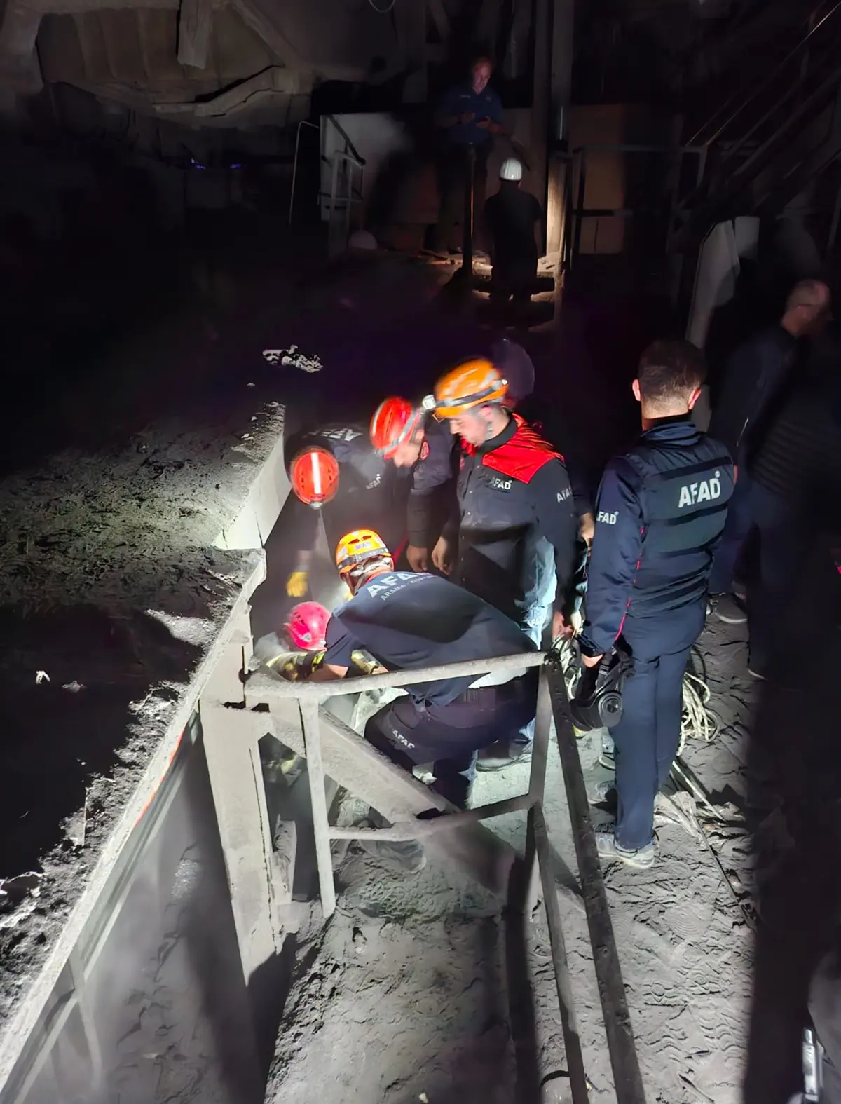 Fabrikadaki arıza faciayla sonuçlandı: Elektrik akımına kapılan 3 işçi hayatını kaybetti