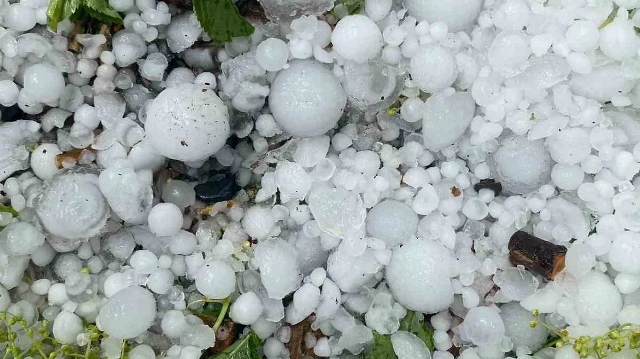 Kastamonu'da dolu yağışı etkili oldu