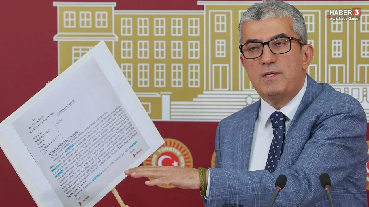 CHP'de Gökhan Günaydın görevine resmen iade edildi