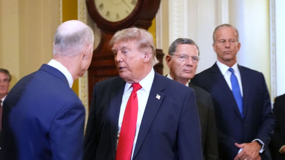 Trump'tan Birleşik Krallık'ın muhtemel liderine eleştiri: Bir kasabanın belediye başkanı sanırım