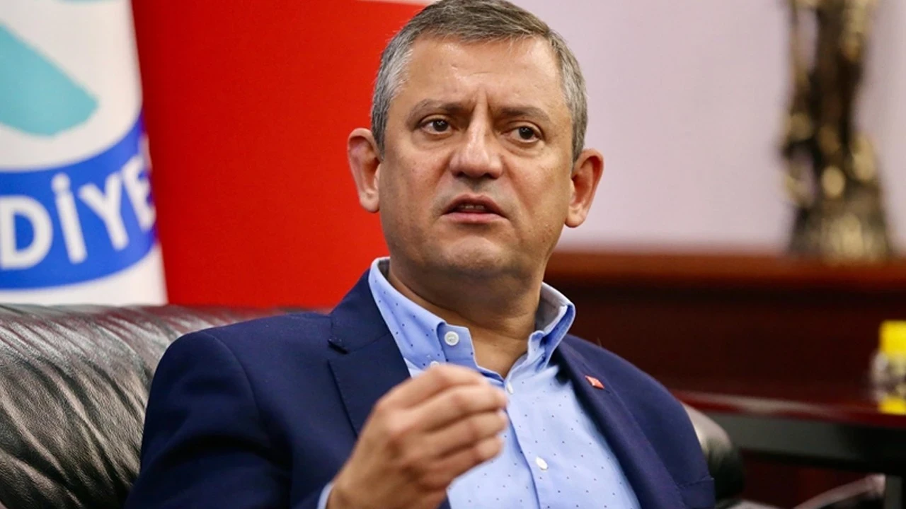 Özgür Özel: 200'ü aşkın belediye başkanı partimize katılacak