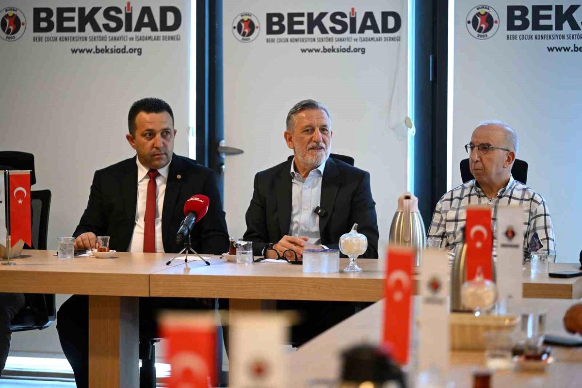 Başkan İbrahim Burkay BEKSİAD üyeleriyle bir araya geldi