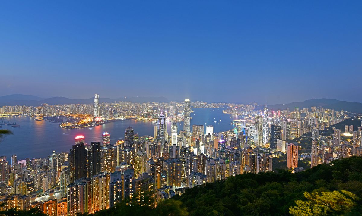 Hong Kong, İlk Beş Yıllık Plan Kapsamında Ekonomik Kalkınmayı ve İstihdamı Artıracak