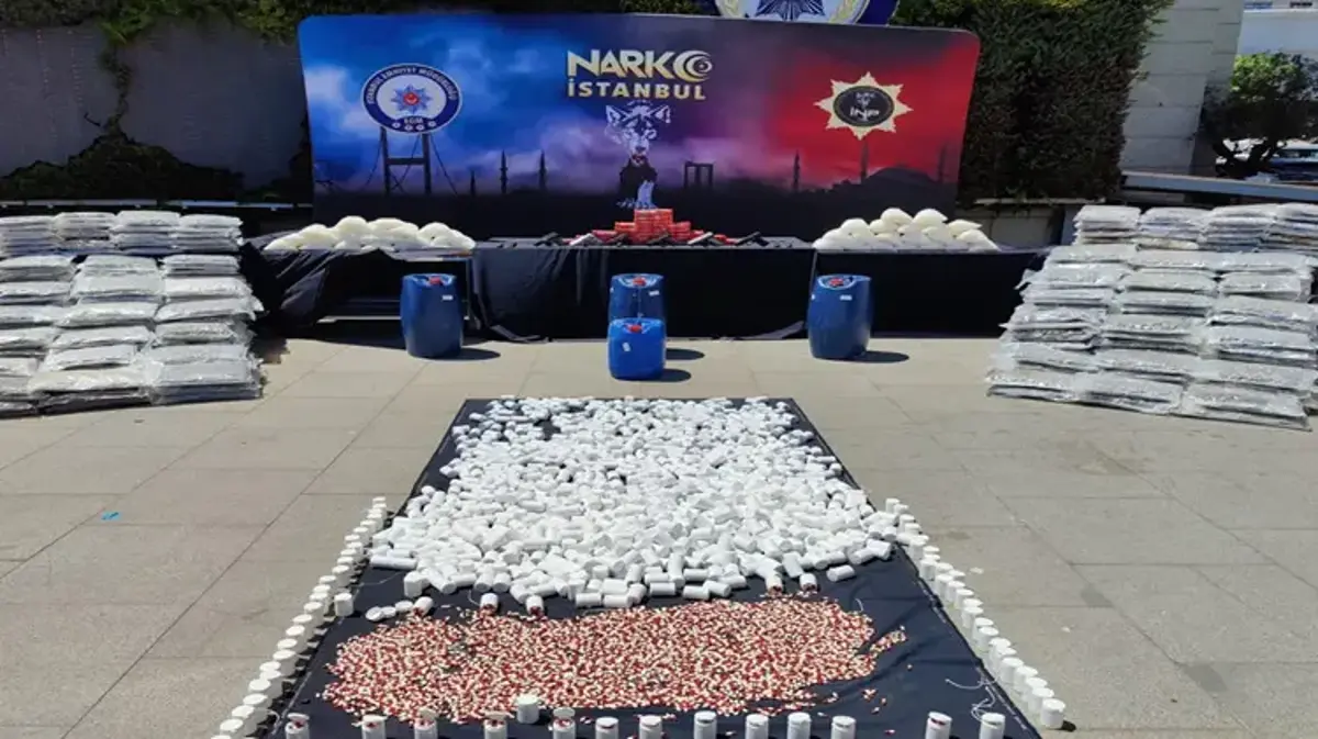 4 ilde zehir tacirlerine büyük operasyon! Tonlarca uyuşturucu madde ele geçirildi
