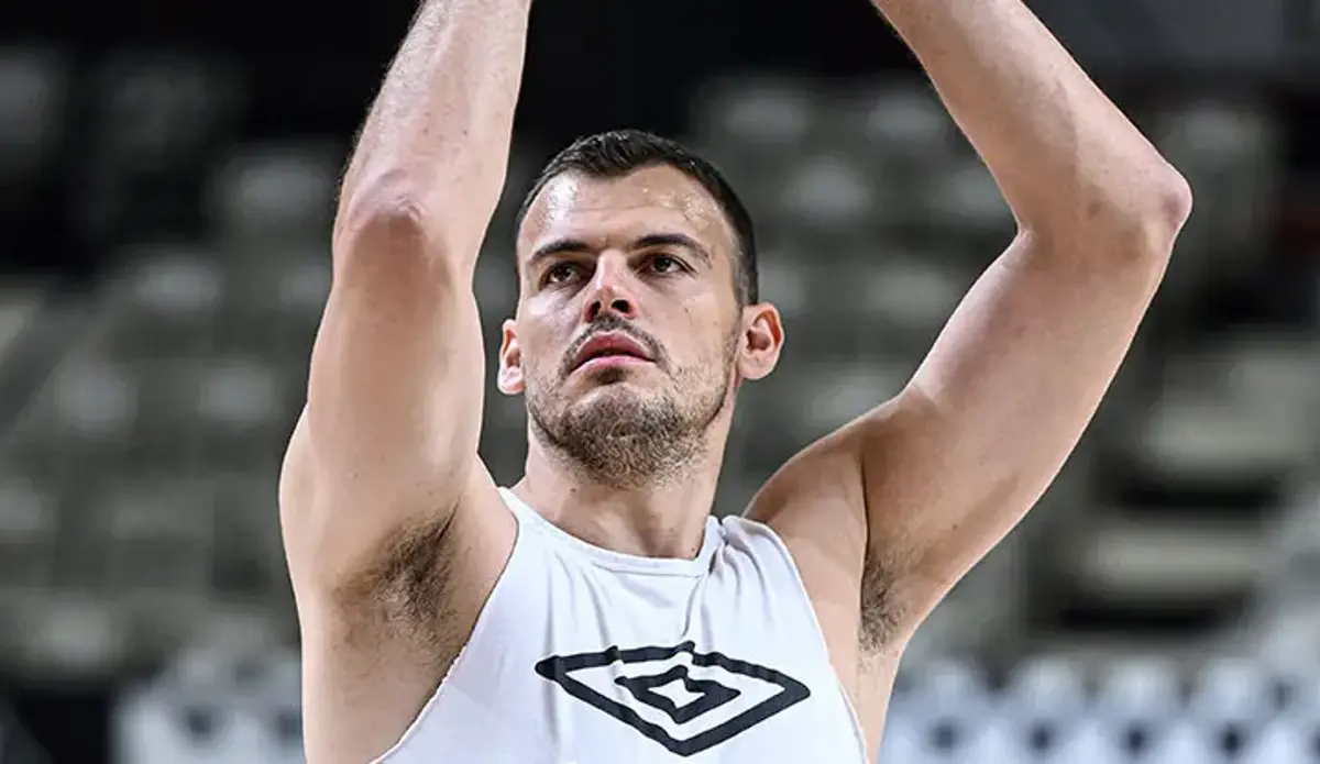 Beşiktaş'ta Ante Zizic ameliyat edilecek