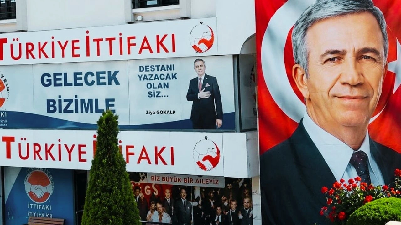 Mansur Yavaş cephesinden Barış Yarkadaş'a poster yanıtı: Buradan size ekmek çıkmaz
