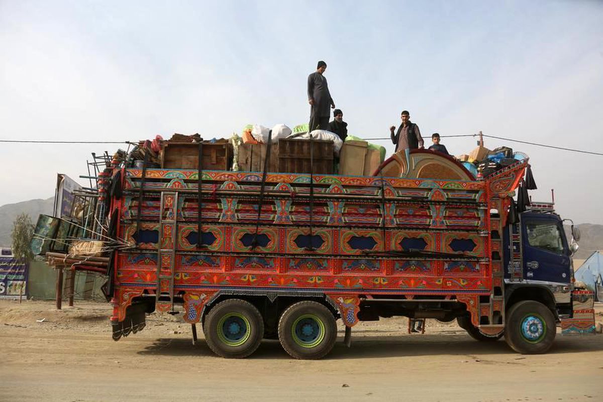 Afganistan: Pakistan'daki 763 Afgan Tutuklu Serbest Bırakıldı, 3.700 Mülteci Geri Döndü