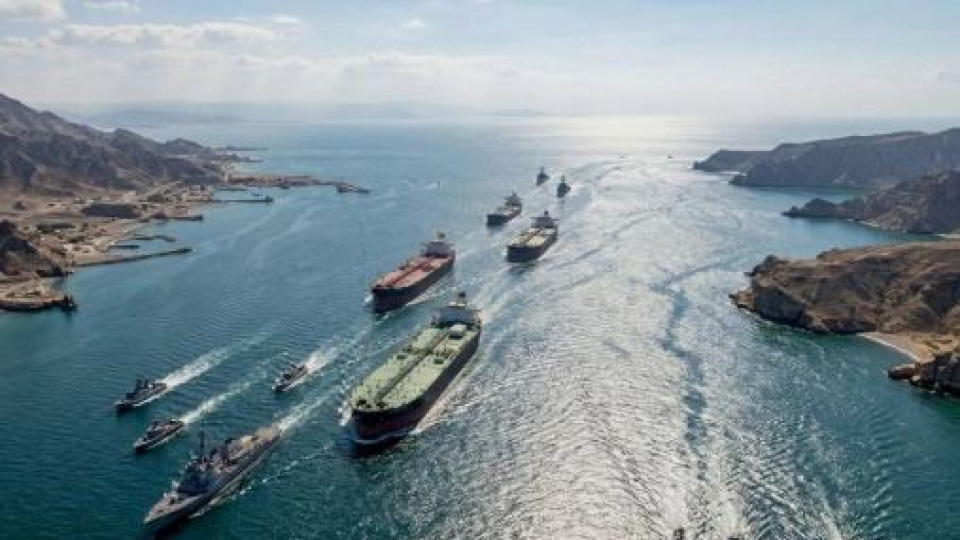 İran: Hürmüz'den izinsiz geçmek isteyen üç tanker durduruldu