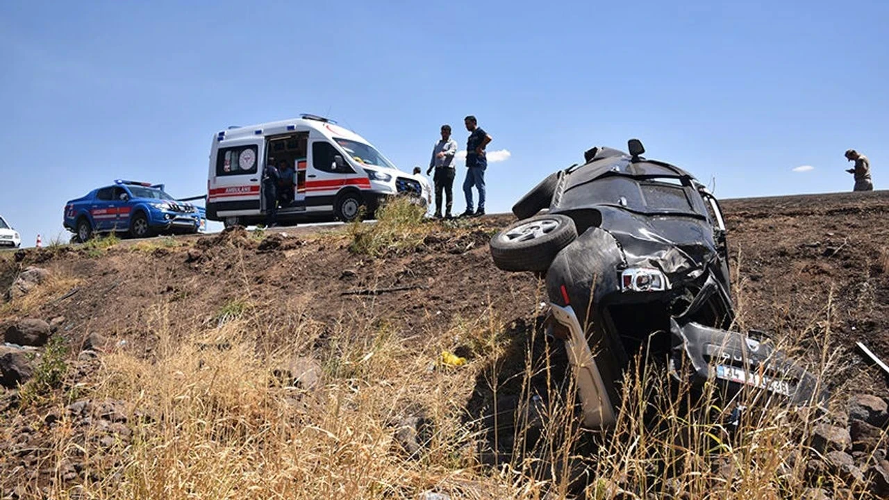 Şanlıurfa'da devrilen otomobildeki 1 kişi öldü, 1 kişi yaralandı