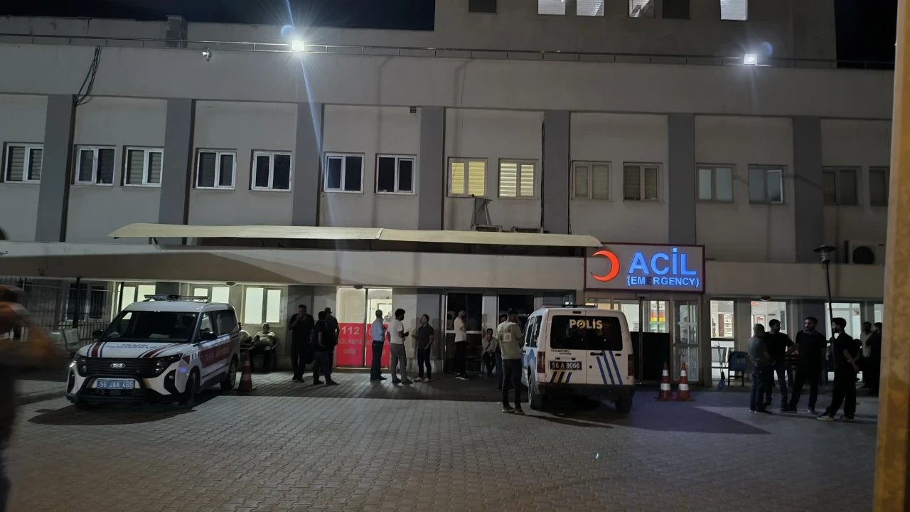 Siirt'te silahlı kavga: Baba ve oğlu yaralandı