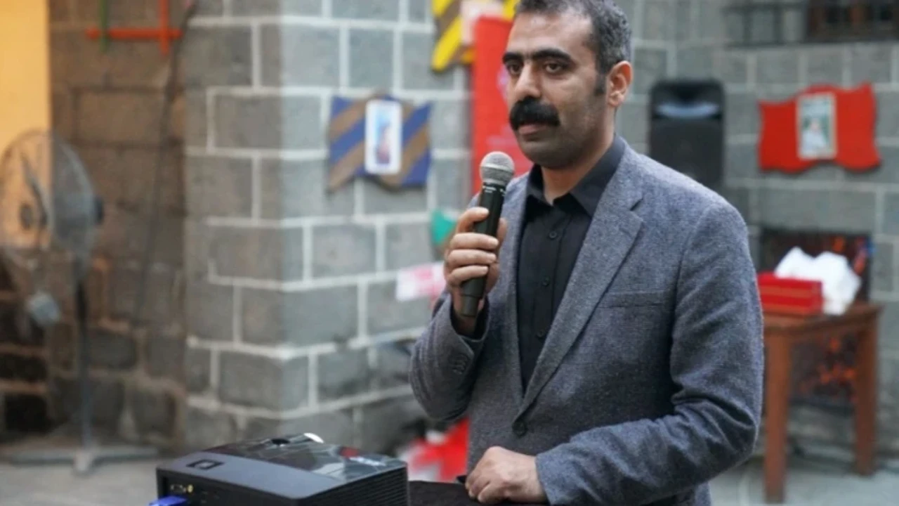 Diyarbakır Büyükşehir Belediye Eş Başkanı Doğan Hatun, istifasını açıkladı