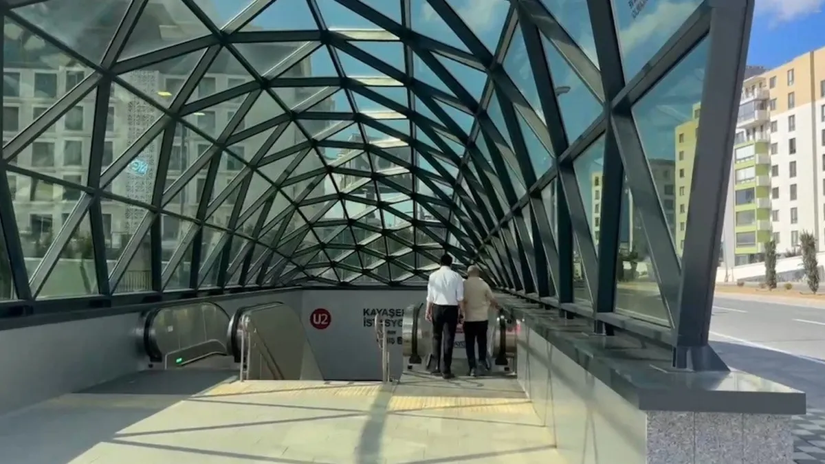İstanbul Havalimanı Metro Hattı'nda yolcu rekoru! Bir günde 53 bin kişiye hizmet verdi