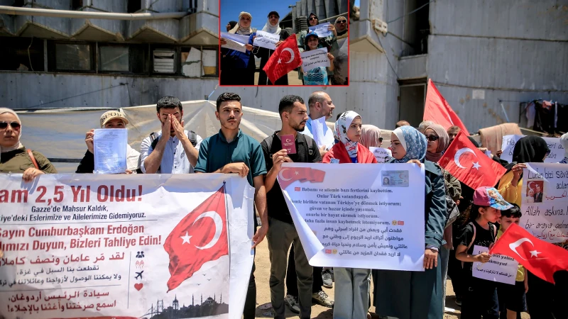 Gazze’de ailelerinden ayrı kalan Filistinliler gösteri düzenledi